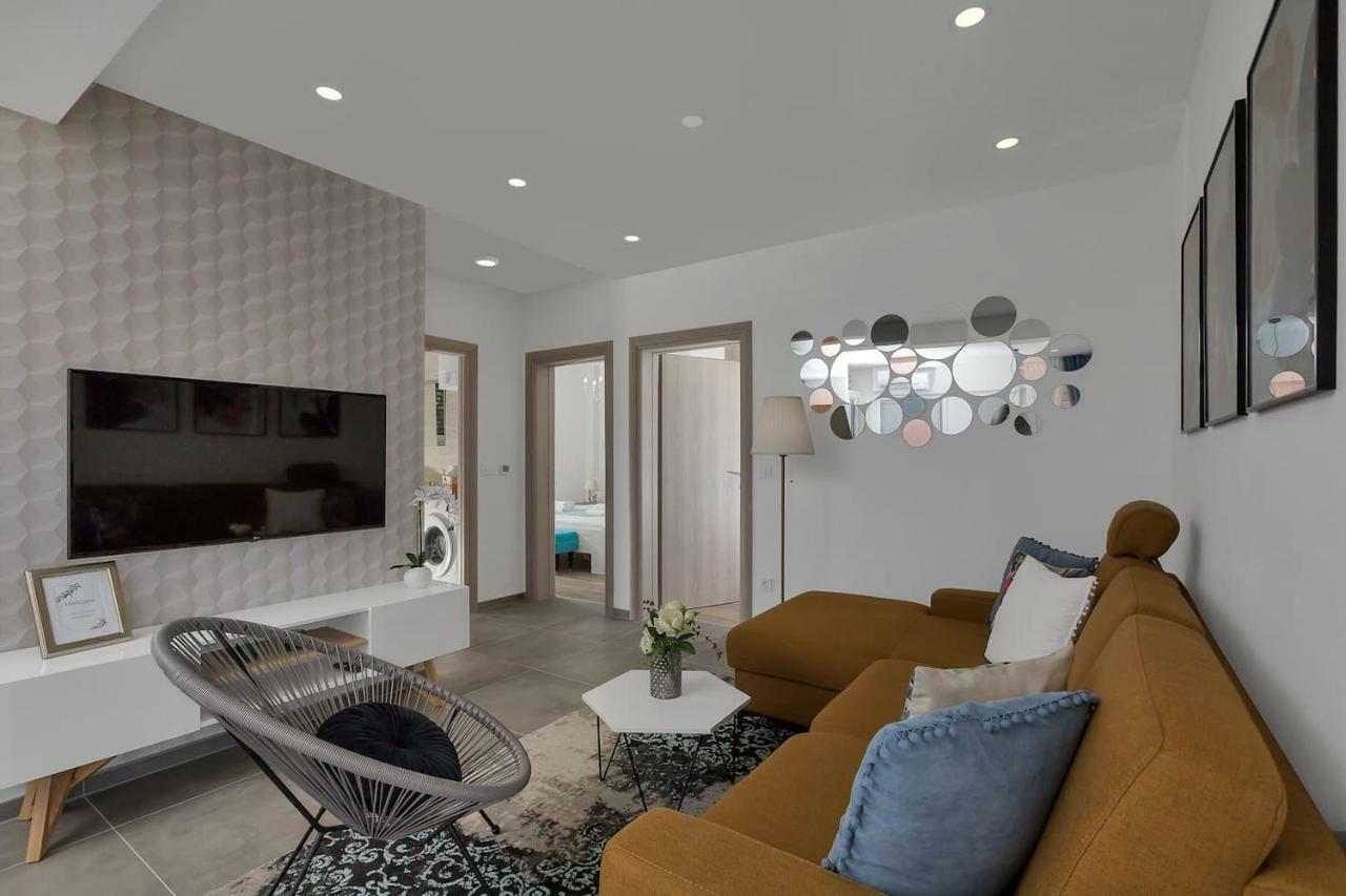 Charming Apartment Tissa With Sea View Makarská Exteriér fotografie