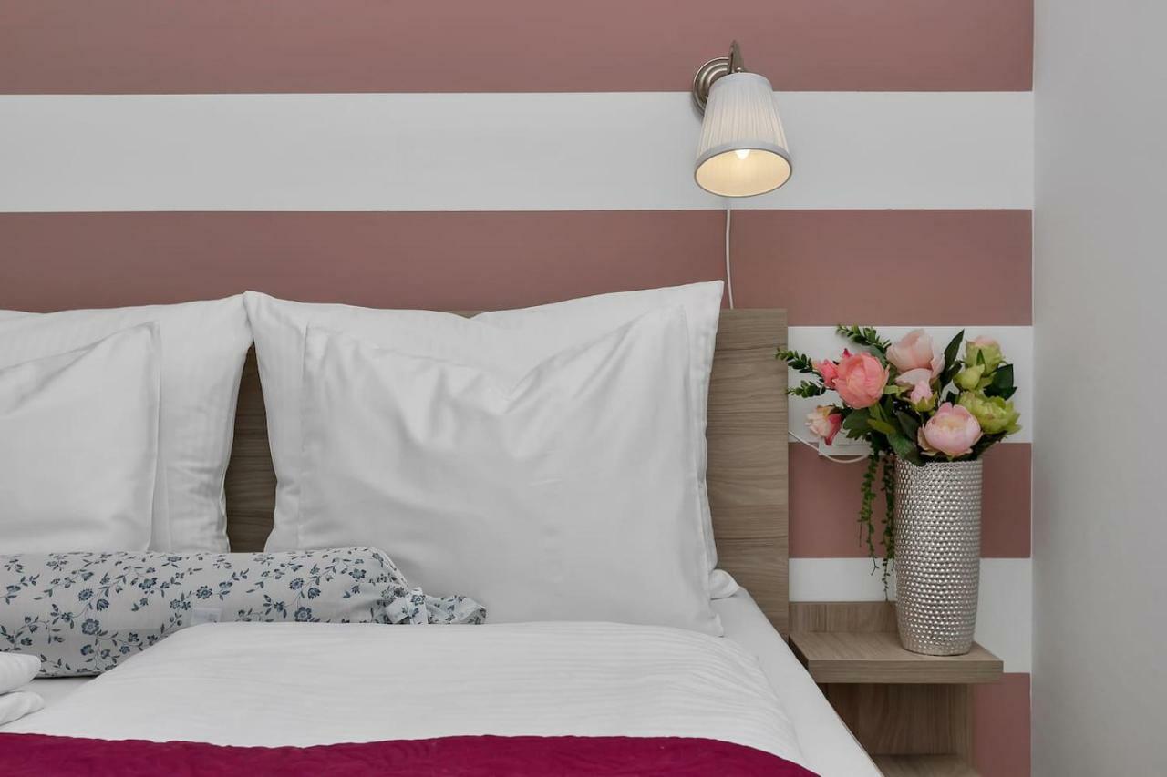 Charming Apartment Tissa With Sea View Makarská Exteriér fotografie