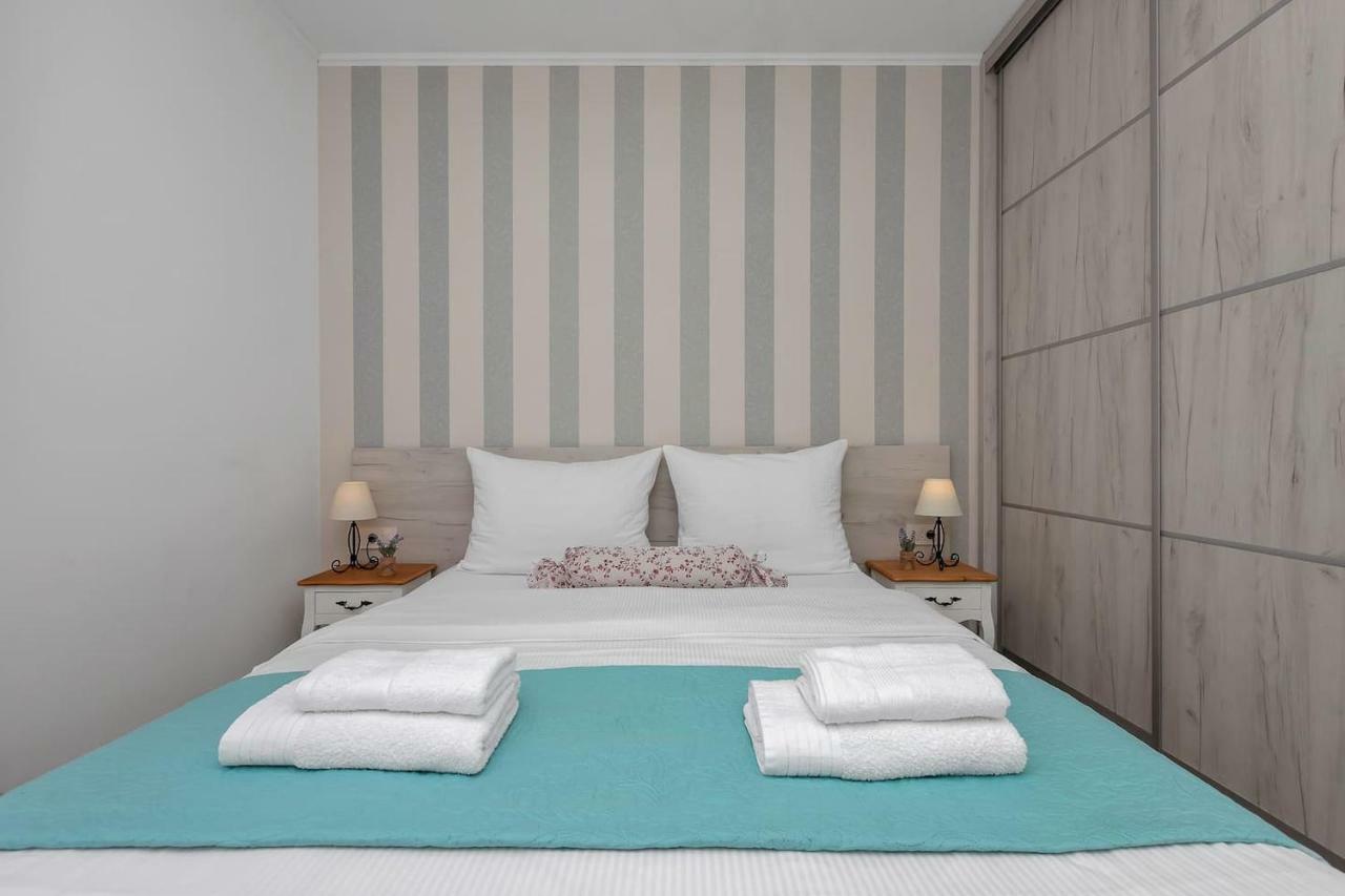 Charming Apartment Tissa With Sea View Makarská Exteriér fotografie